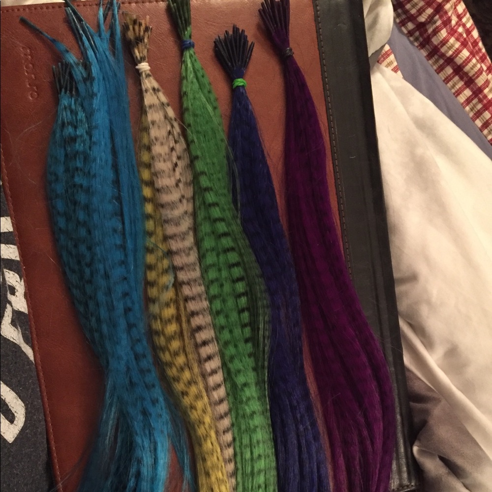 Micro tipped synthetic hair extensions